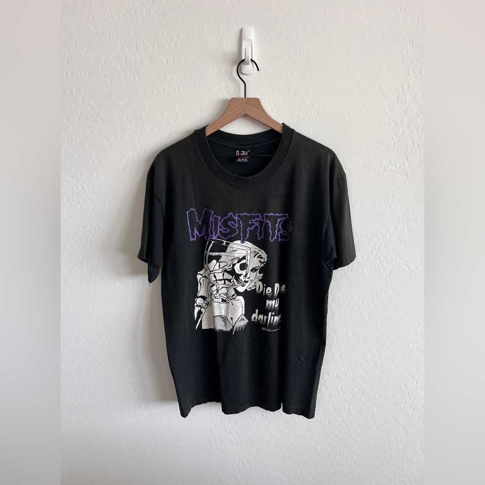 *RARE* Vintage Misfits GIANT (single stitch XL wolf’s blood tee